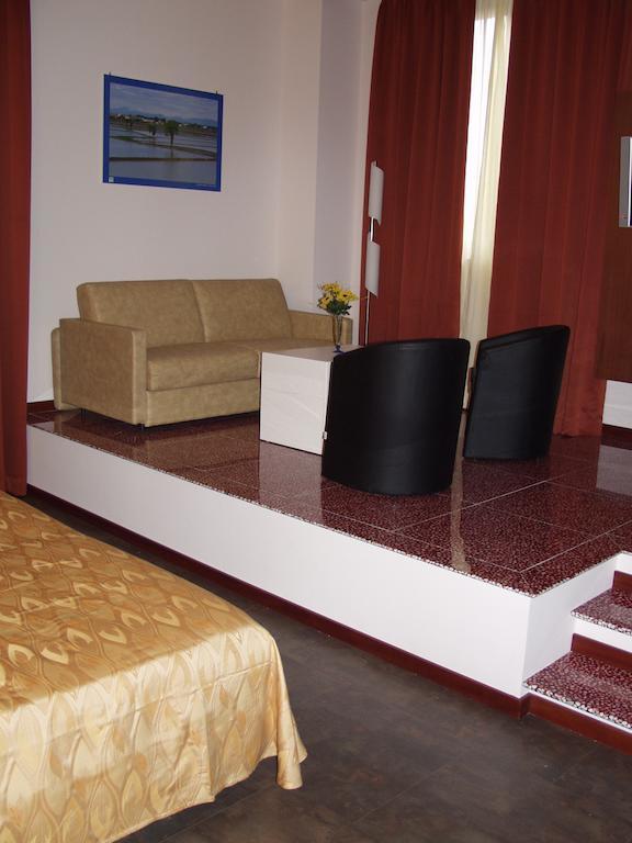 Hotel Mareschi Palace Novara Dış mekan fotoğraf